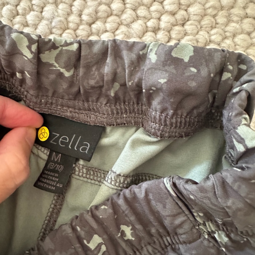Boys Zella Camouflage Shorts in Gray and Blue Bundle. Excellent Condition! - Picture 5 of 11